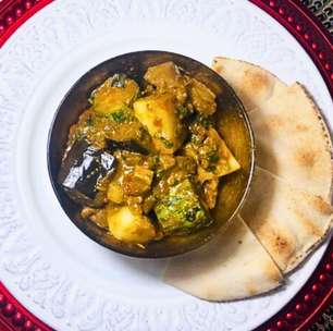 Curry de legumes rápido: com batata, berinjela e abobrinha
