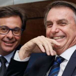Apesar de ganhar mais de R$ 100 mil por mês, Bolsonaro pede doações via Pix de apoiadores