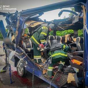 Ataque russo na Ucrânia atinge ônibus e mata passageiros