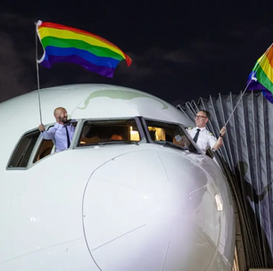Rio de Janeiro recebe primeiro 'voo pride' da Air France com tripulação LGBTQIA+
