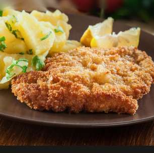 Bife à milanesa sem trigo na Airfryer: crocante e fácil