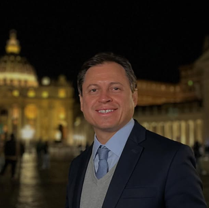 Repórter da Globo: como Camarotti encarou maratona de missas e trabalho de 20 horas durante o conclave