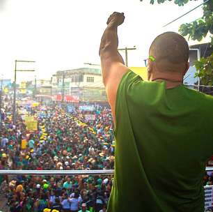 Trio elétrico arrasta 10 mil pessoas na maior festa junina da periferia de Salvador