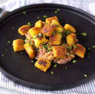 Gnocchi de Banana-da-Terra com Carne Seca