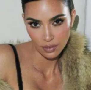 Kim Kardashian polemiza com sutiã extravagante: 'Isso é muito constrangedor'