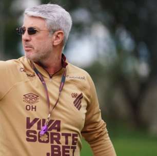 Base do Athletico-PR está 'cavando vaga' no time de Odair Hellmann: "Dá resultado"