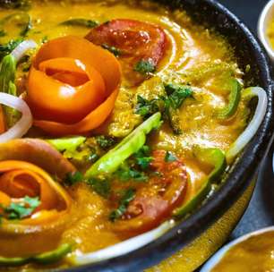 Moqueca de peixe fácil, com leite de coco e dendê: da Bahia