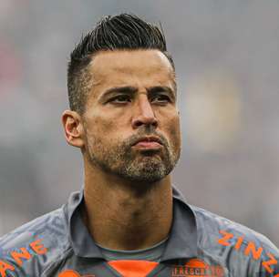 Fábio surpreende e escolhe defesa mais marcante no Fluminense