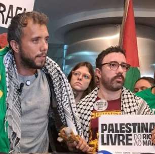 Ativista Thiago Ávila, preso e deportado por Israel, chega ao Brasil