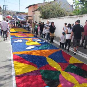São Paulo: destinos para ver tapetes coloridos de Corpus Christi