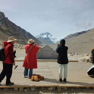 Turismo e mudanças climáticas estão transformando a rotina e a paisagem do Monte Everest
