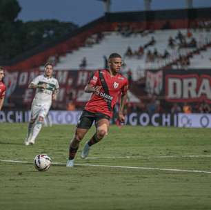 "Nossa equipe"; Após críticas, declaração agita Coritiba