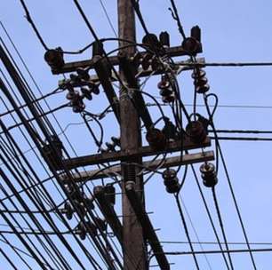 Testemunhas filmam furto de cabos de energia na Vila Itatiaia, em Goiânia