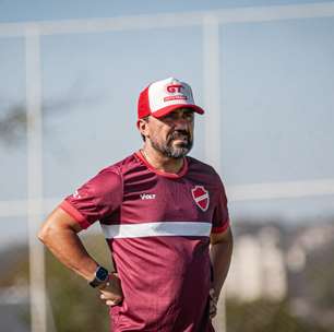 Luizinho Lopes 'quebra a cabeça' e Vila Nova pode ganhar novidade para jogo