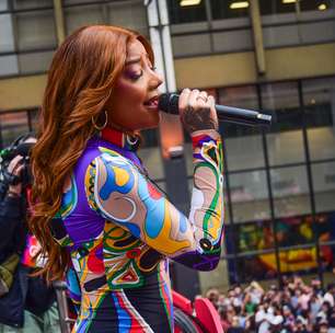 Ludmilla arrasta multidão na Parada LGBTQIA+ e dedica música para mulher e filha: 'Paraíso'