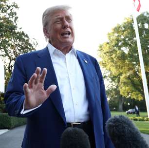 Trump assina ordem que adia prazo das tarifas desta quarta para 1º de agosto