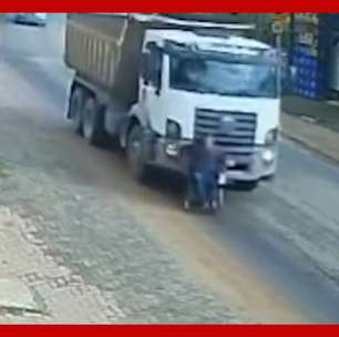 Câmera flagra cadeirante sendo arrastado por caminhão no Rio Grande do Sul