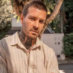 Climão! Modelo expõe Fernanda Paes Leme