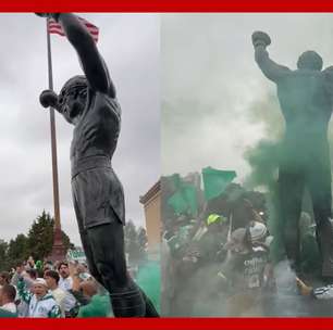 Torcida do Palmeiras faz festa ao lado de estátua de Rocky Balboa antes de duelo contra o Botafogo