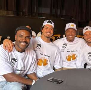 Thiaguinho reúne Neymar e parças para 'tomar uma' antes da chegada do filho: 'Muita alegria e uns goles'