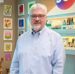 Sobrinho de Silvio Santos deixa o SBT após 45 anos e é substituído por criador de Patati e Patatá