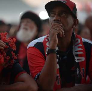 Funk, emoção e cabeça erguida: como a torcida do Flamengo viveu a queda no Mundial