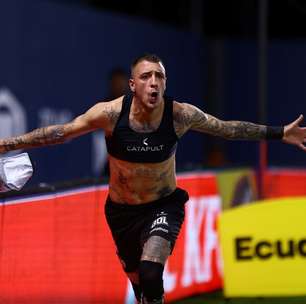 Vitória encaminha acerto com centroavante uruguaio
