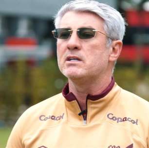 Odair vê 'novo' atleta 'chegar e sair fora' do Athletico-PR: "Não deu tempo"