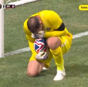 Donnarumma, do PSG, chora após causar grave lesão em jogador do Bayern; confira