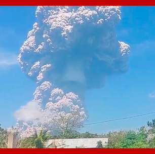 Vulcão entra em erupção na Indonésia pela 2ª vez em menos de um mês