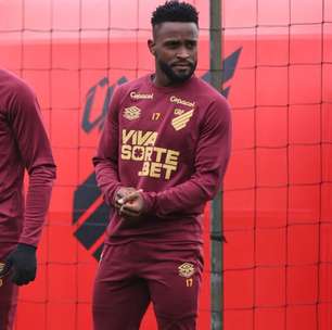 Athletico-PR conta as horas para reforçar elenco: "Chegam mais 3"