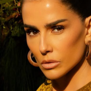 "Todos sonham": Deborah Secco tira onda ao postar foto de seu corpo
