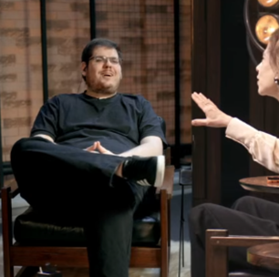 Fernanda Torres questiona Casimiro sobre sucesso digital: "Como é que você fez isso sem sair do quarto?"