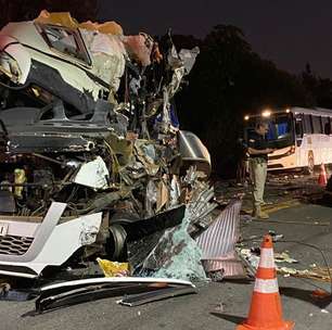 Acidente com dois ônibus de estudantes deixa ao menos 5 mortos em Goiás