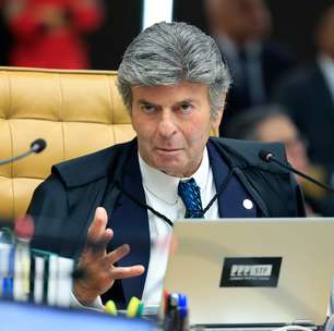 Fux diverge de Moraes e é único a votar contra medidas restritivas a Bolsonaro
