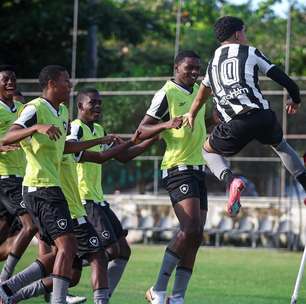 Fama no TikTok e descoberto por professor: conheça nova joia da base do Botafogo
