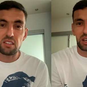 Zagueiro cobiçado por times brasileiros explica comemoração que barrou ida ao Botafogo: 'Não foi falta de respeito'