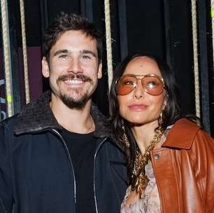 Com jeans, Sato repete vestido boho de R$ 49 mil para ver sogra