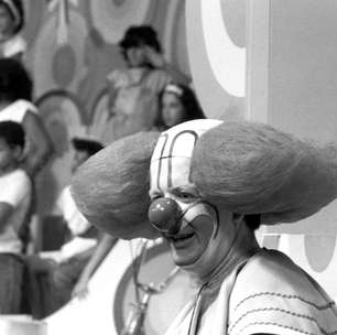 Documentário revela troca de socos entre intérpretes do Bozo nos corredores do SBT