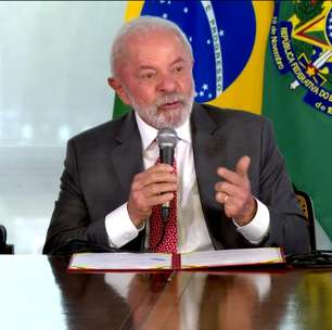 Lula se reúne com assessores após Trump oficializar tarifaço ao Brasil: 'Dia sagrado da soberania'
