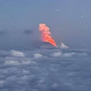 Após terremoto, vulcão entra em erupção na Rússia