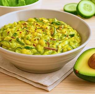 Salada cremosa de pepino com abacate: leve e saborosa