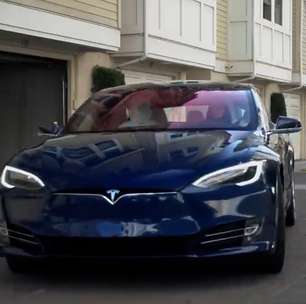 Tesla é condenada em US$ 243 milhões por acidente fatal envolvendo piloto automático