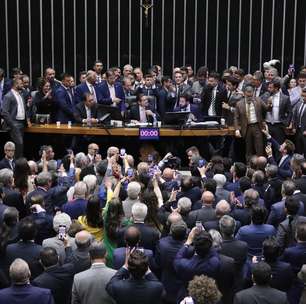 Motta reassume comando da Câmara após 30 horas de motim Bolsonarista