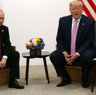 Trump e Putin se encontram no Alasca para cúpula que pode selar destino de guerra na Ucrânia