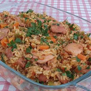 Galinhada simples e saborosa para reunir a família à mesa na hora do almoço