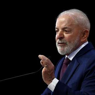 Trump mente e o Brasil não ficará de joelhos, diz Lula
