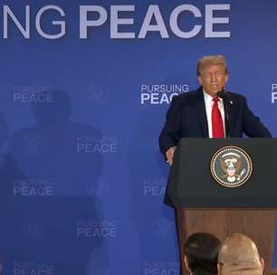 Trump celebra 'grande progresso' em reunião com Putin, mas diz que ainda não houve acordo sobre a Ucrânia