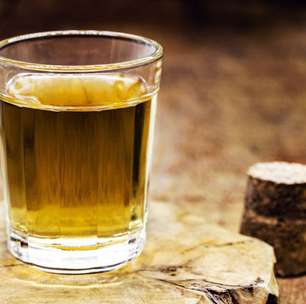 Licor de amendoim: aprenda a fazer essa delícia em casa