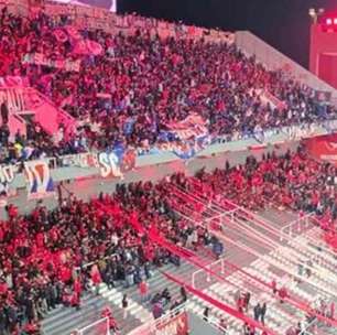 Torcida da Universidad de Chile protagoniza cenas lamentáveis na Argentina